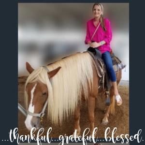 Meet your Posher, Mandy